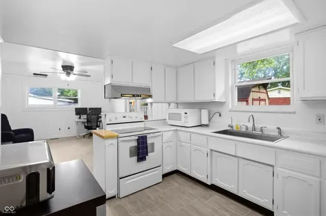 13705 E 200 S Columbus IN 47203