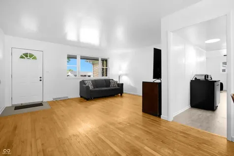 13705 E 200 S Columbus IN 47203