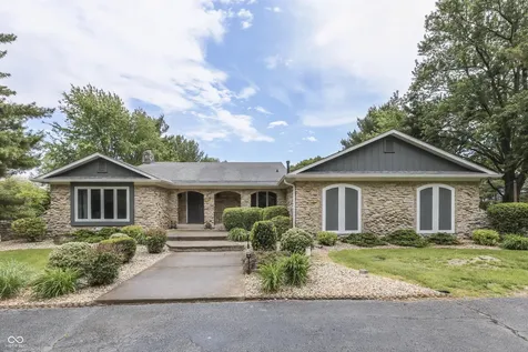 69 E Maple Drive Franklin IN 46131