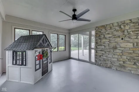 69 E Maple Drive Franklin IN 46131