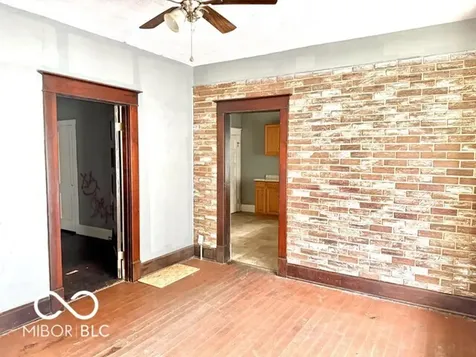 1367 N Kealing Avenue Indianapolis IN 46201