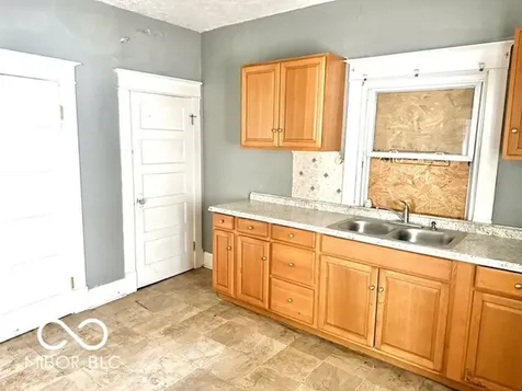 1367 N Kealing Avenue Indianapolis IN 46201