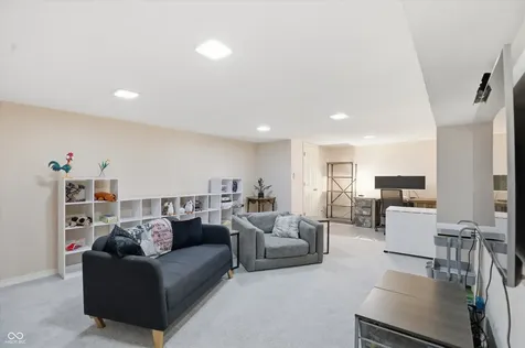 362 Carmelaire Court Carmel IN 46032