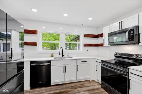 248 S 5th Avenue Beech Grove IN 46107