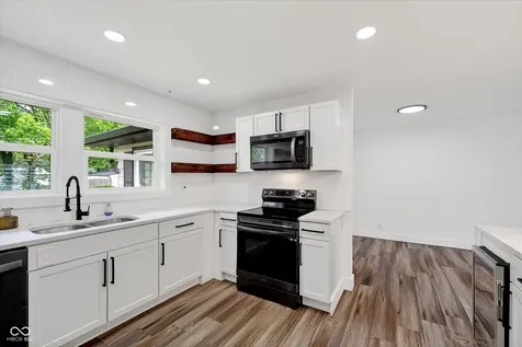 248 S 5th Avenue Beech Grove IN 46107