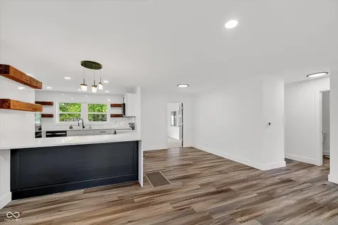 248 S 5th Avenue Beech Grove IN 46107