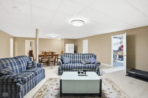 10237 Maiden Court Fishers IN 46040