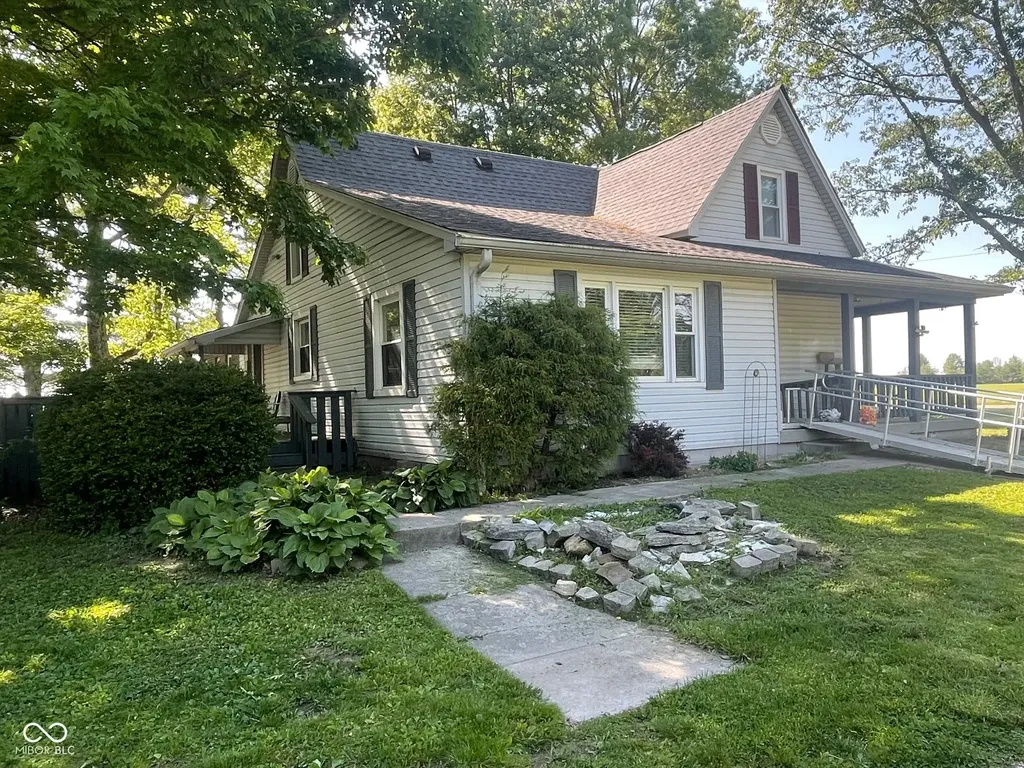 13617 W County Road 400 N Quincy IN 47456