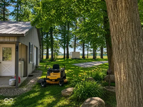 13617 W County Road 400 N Quincy IN 47456
