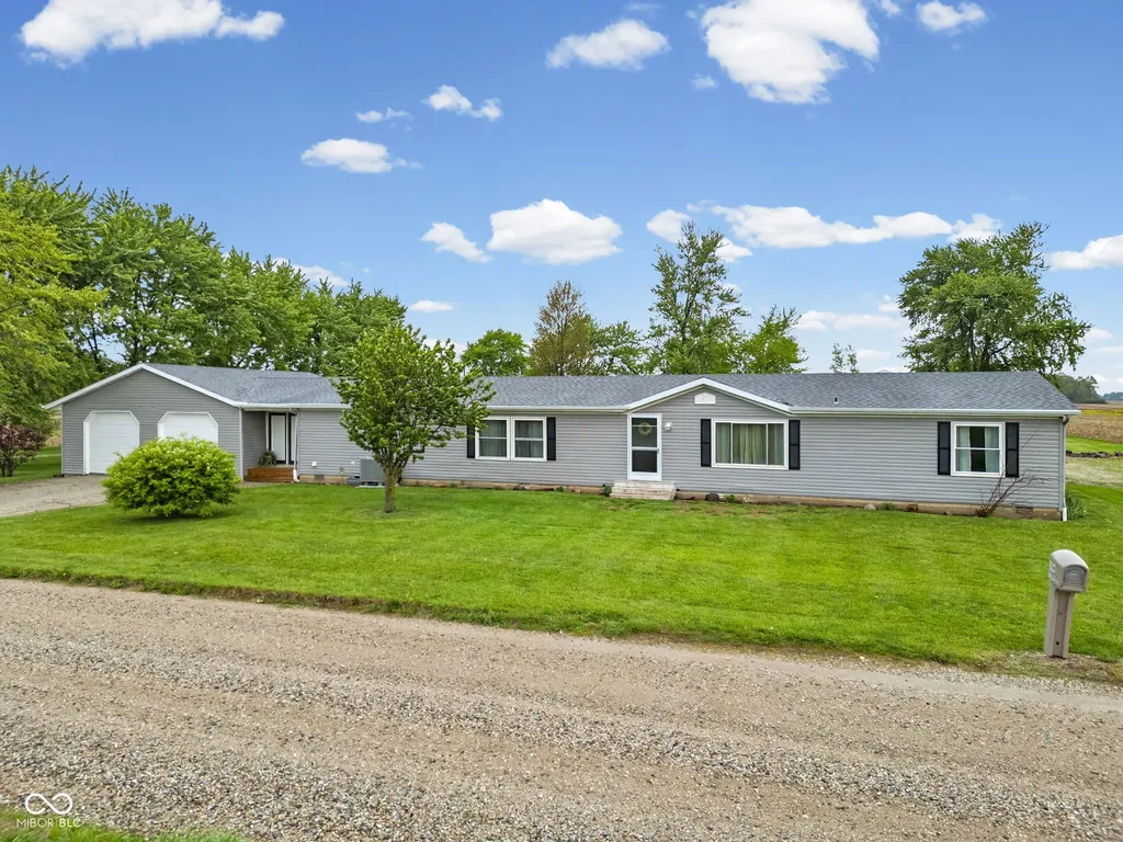 1540 E 900 N Crawfordsville IN 47933