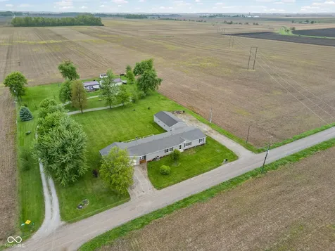 1540 E 900 N Crawfordsville IN 47933