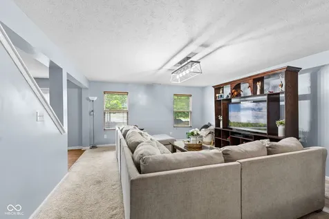 15556 Old Pond Circle Noblesville IN 46060