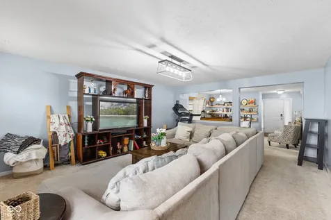 15556 Old Pond Circle Noblesville IN 46060