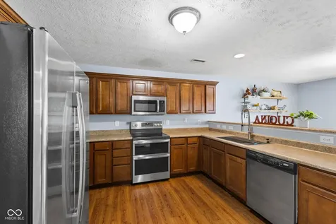 15556 Old Pond Circle Noblesville IN 46060