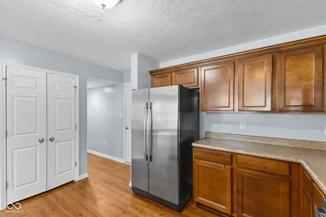 15556 Old Pond Circle Noblesville IN 46060