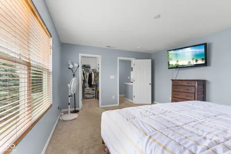 15556 Old Pond Circle Noblesville IN 46060