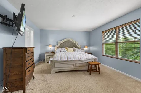 15556 Old Pond Circle Noblesville IN 46060