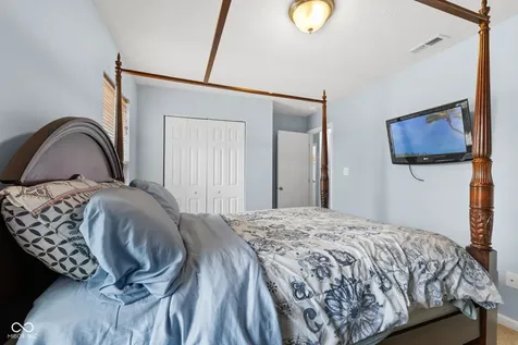 15556 Old Pond Circle Noblesville IN 46060