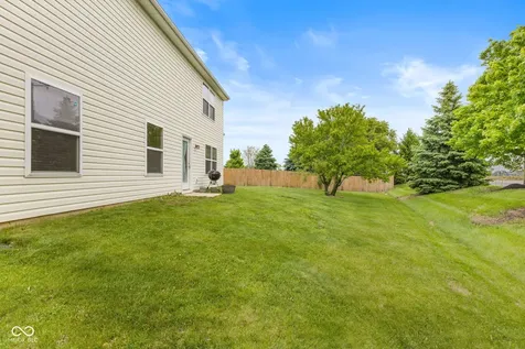 15556 Old Pond Circle Noblesville IN 46060