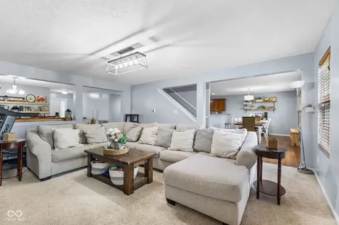 15556 Old Pond Circle Noblesville IN 46060