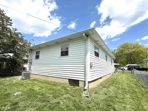 208 N 5th Avenue Beech Grove IN 46107