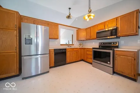 725 Lake Shore Road Franklin IN 46131