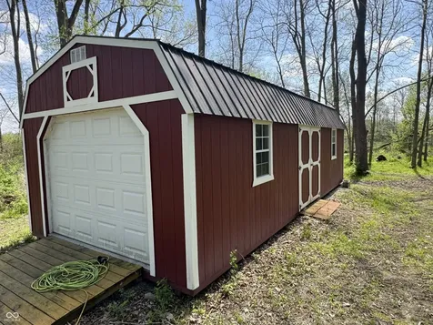 13500 N Summerhill Drive Albany IN 47320