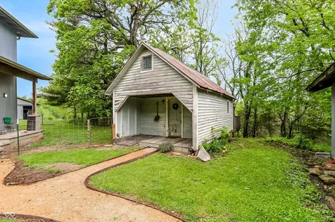 7070 S 650 W Columbus IN 47201