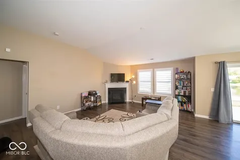 14128 Stoney Shore Avenue Mccordsville IN 46055