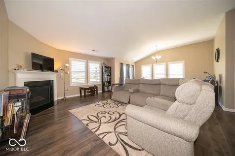 14128 Stoney Shore Avenue Mccordsville IN 46055