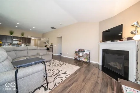14128 Stoney Shore Avenue Mccordsville IN 46055