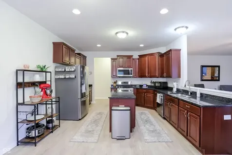 8814 New Heritage Court Indianapolis IN 46239