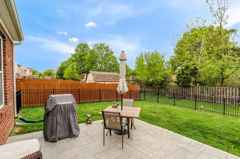 8814 New Heritage Court Indianapolis IN 46239