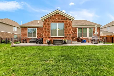 8814 New Heritage Court Indianapolis IN 46239