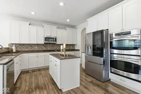 12347 Twyckenham Drive Fishers IN 46037