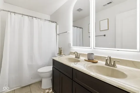 12347 Twyckenham Drive Fishers IN 46037