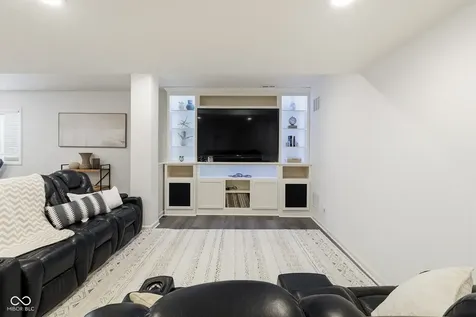 12347 Twyckenham Drive Fishers IN 46037