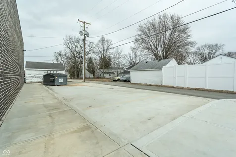 2020 Broadway Street Anderson IN 46012