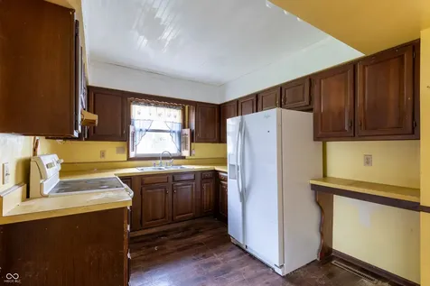 607 W North Street Fremont IN 46737