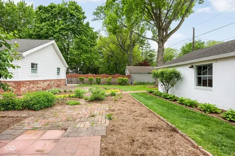 5801 Haverford Avenue Indianapolis IN 46220