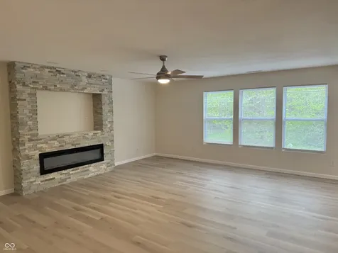 8402 Ligonier Drive Indianapolis IN 46113