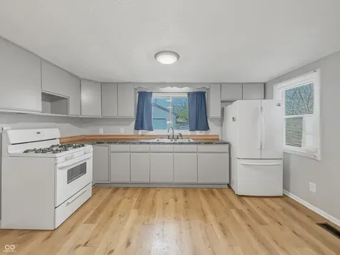 3346 S Lockburn Street Indianapolis IN 46221