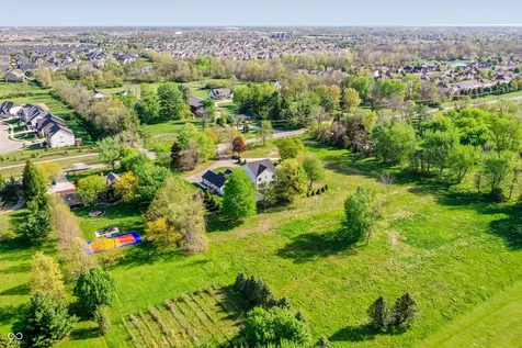 1255 W 161st Street Westfield IN 46074