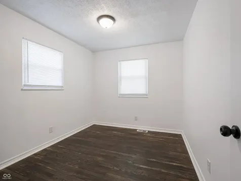 4948 Norcroft Drive Indianapolis IN 46221