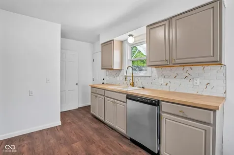 3637 N Lesley Avenue Indianapolis IN 46218