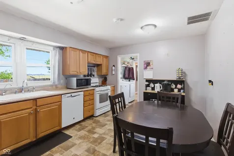 613 E 15th Street Seymour IN 47274