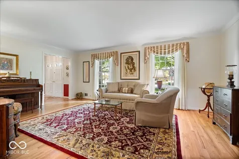 1609 Guildhall Court Indianapolis IN 46260