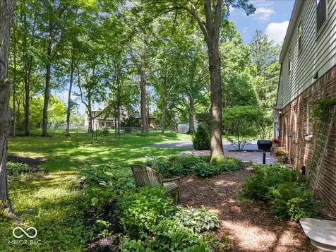 1609 Guildhall Court Indianapolis IN 46260