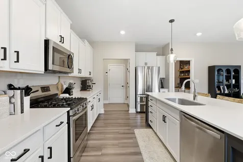 21521 Gisborne Drive Noblesville IN 46062