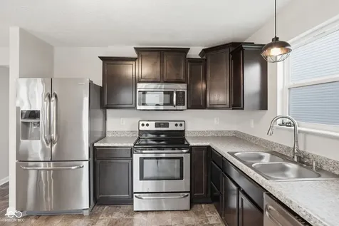 832 Snowberry Run Greenwood IN 46143